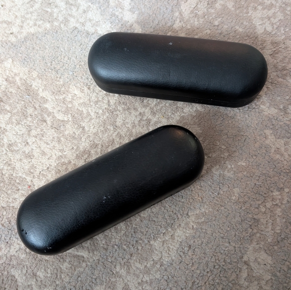 Oakley Black Eyeglass Cases‎ - Picture 1 of 7